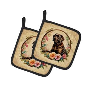 Chocolate Labrador Retriever and Flowers Pair of Pot Holders Kitchen Heat Resistant Pot Holders Sets Oven Hot Pads for Cooking Baking BBQ, 7 1/2 x 7 1